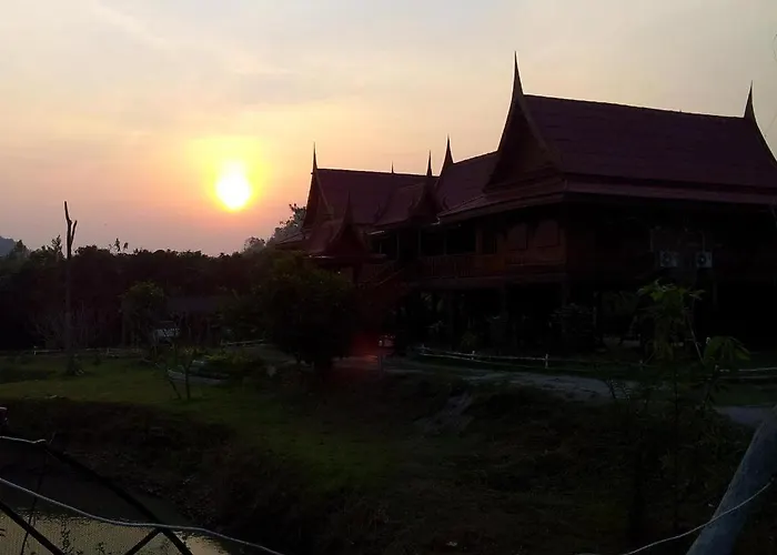 Lom Rak รีสอร์ท 3*