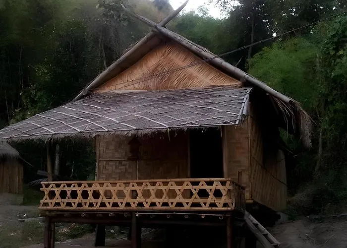 รีสอร์ท Lom Rak 3*