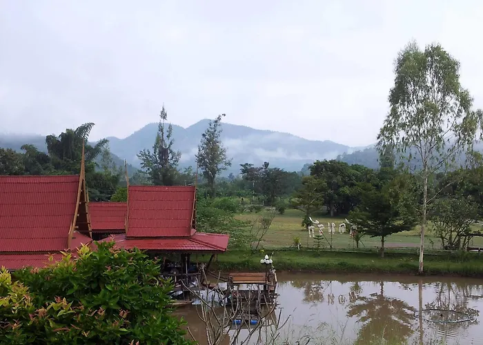 Lom Rak 3* สวนผึ้ง